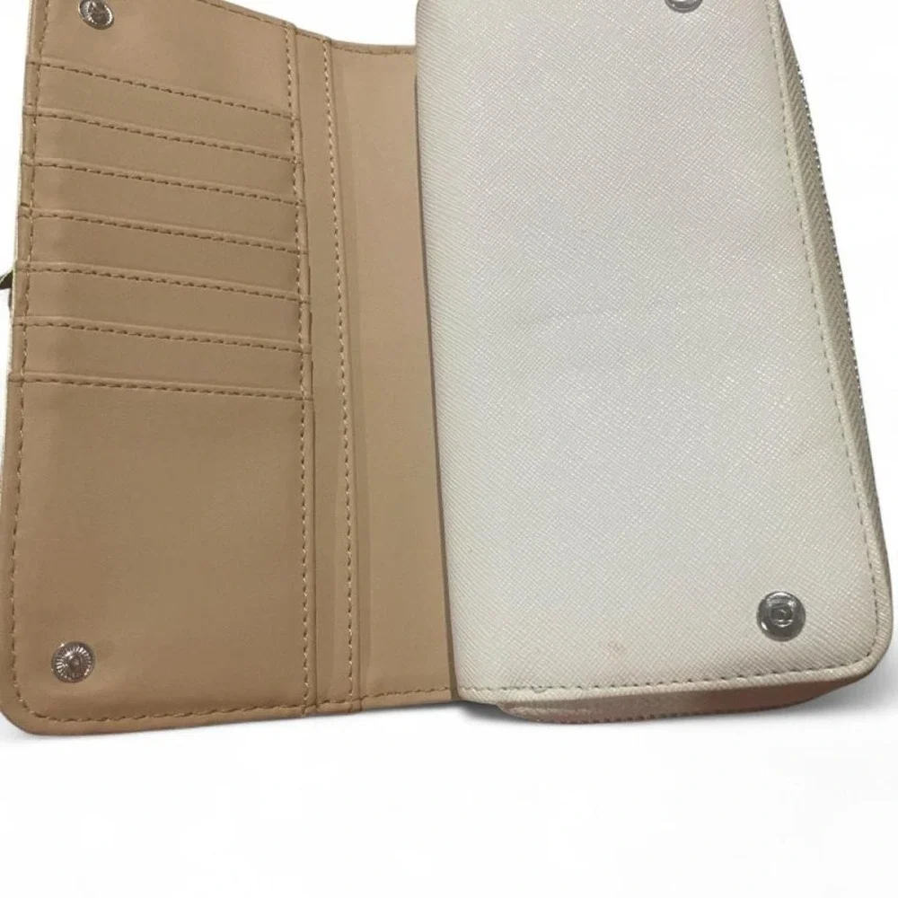 N/A guess white